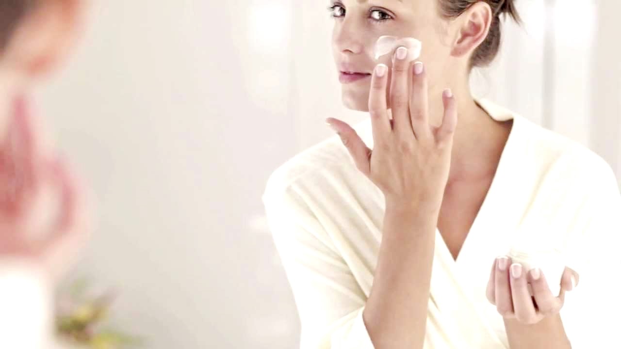 Cremas nocturnas vs. cremas de día crema barros, acné, acido salicilico, cutis, cara, cara,